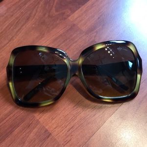 Vintage Inspired Oversized Glasses